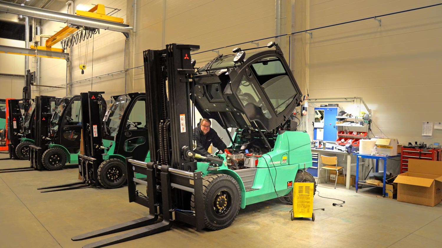 Forklift servicing and maintenance